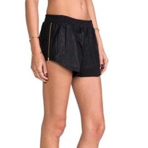 Size XS shorts. Minkpink